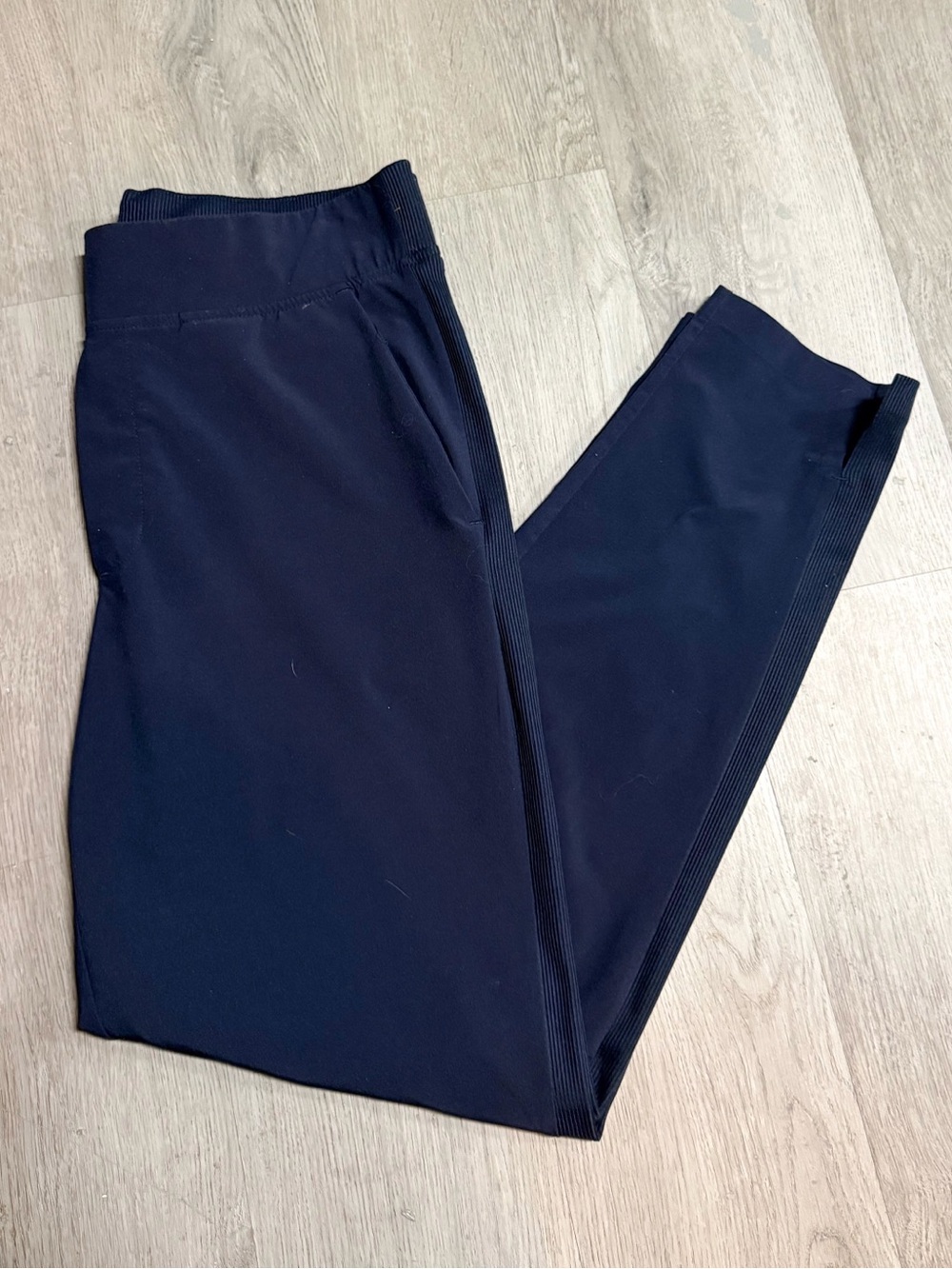 •ATHLETA• BROOKLYN ANKLE PANTS